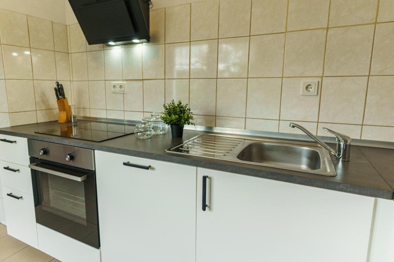 Grosszuegiges Apartment Mit Balkon Fuer Monteure Und Feriengaeste Dillingen an der Saar Exterior foto